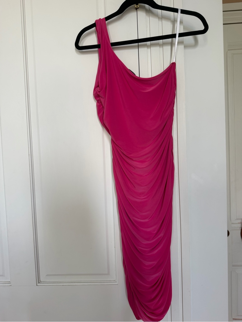 One-Shoulder Fuchsia Ruched Midi Dress